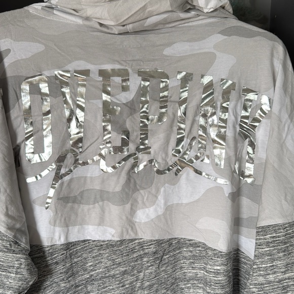 Gray and White Camouflage woman’s long sleeve shirt - Picture 5 of 5